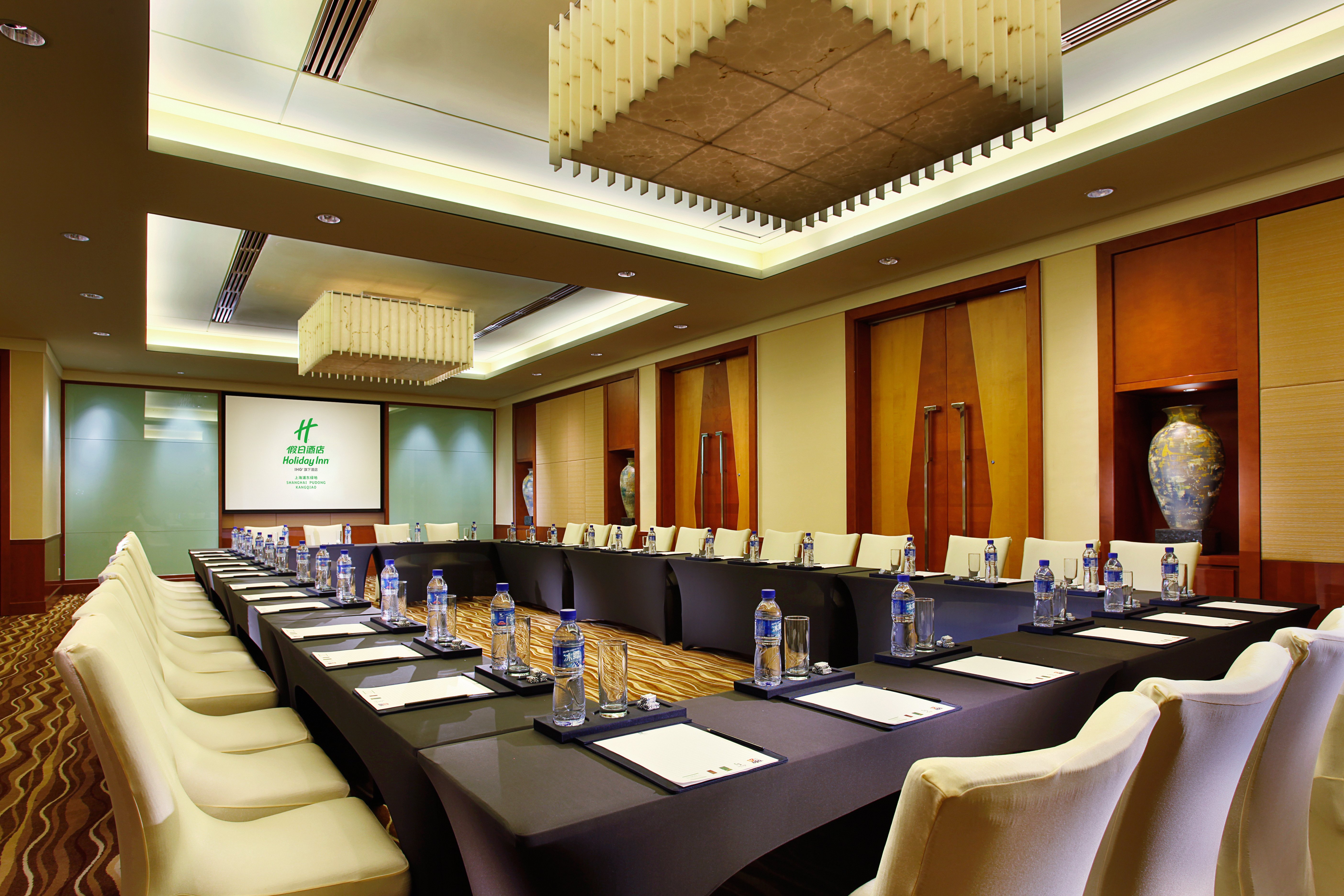 HOLIDAY INN SHANGHAI PUDONG KANGQIAO 39/50