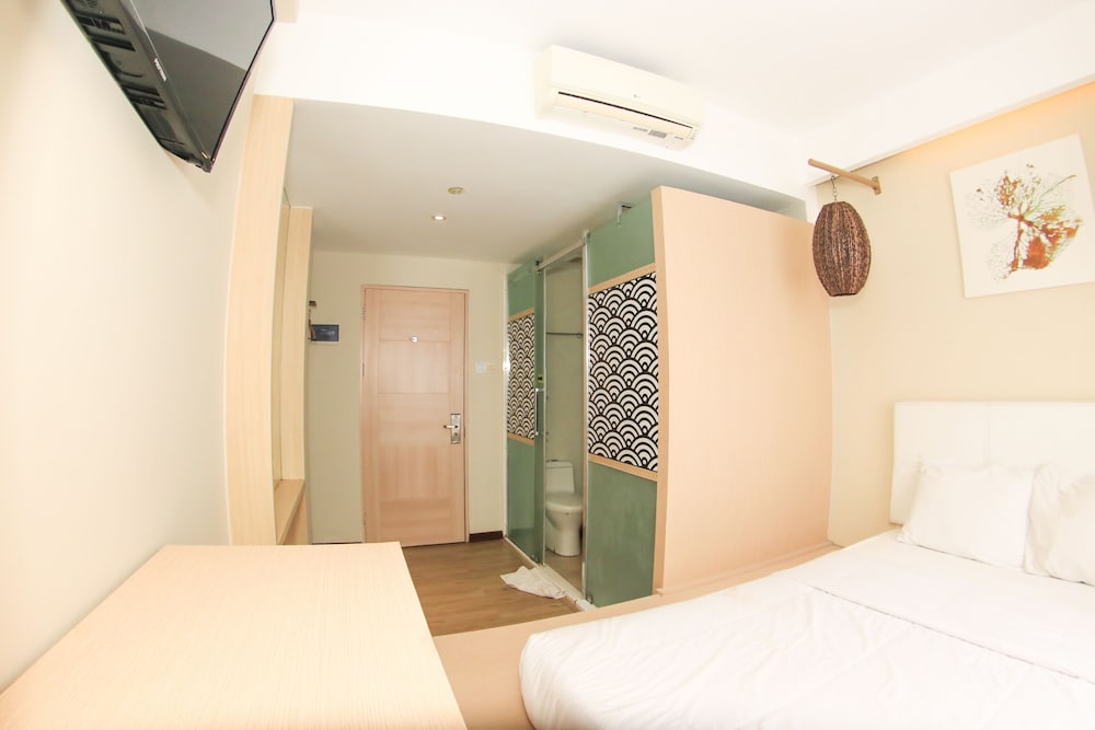 Kimono Hotel 3/21