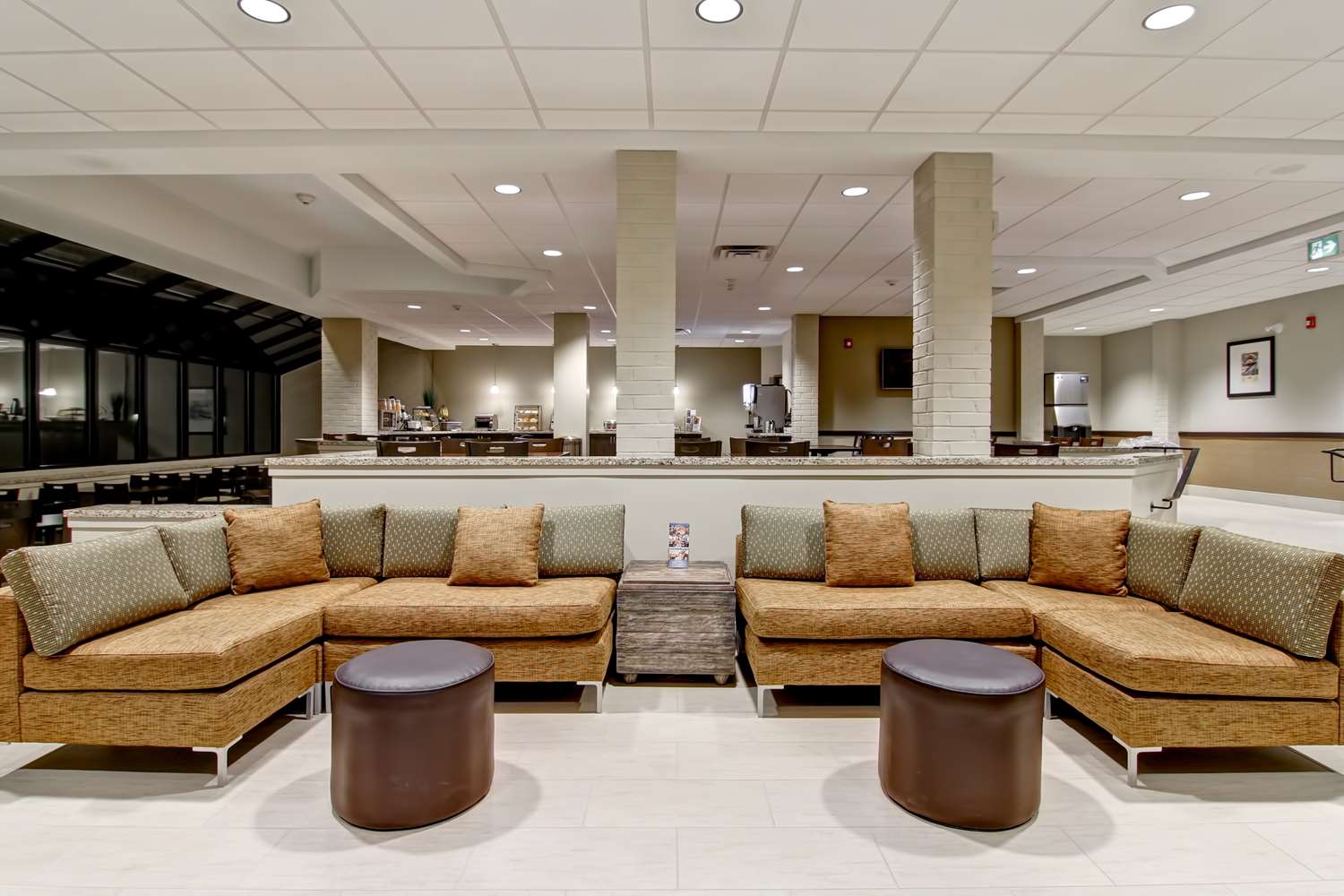 Best Western London Airport Inn Suites 32/53