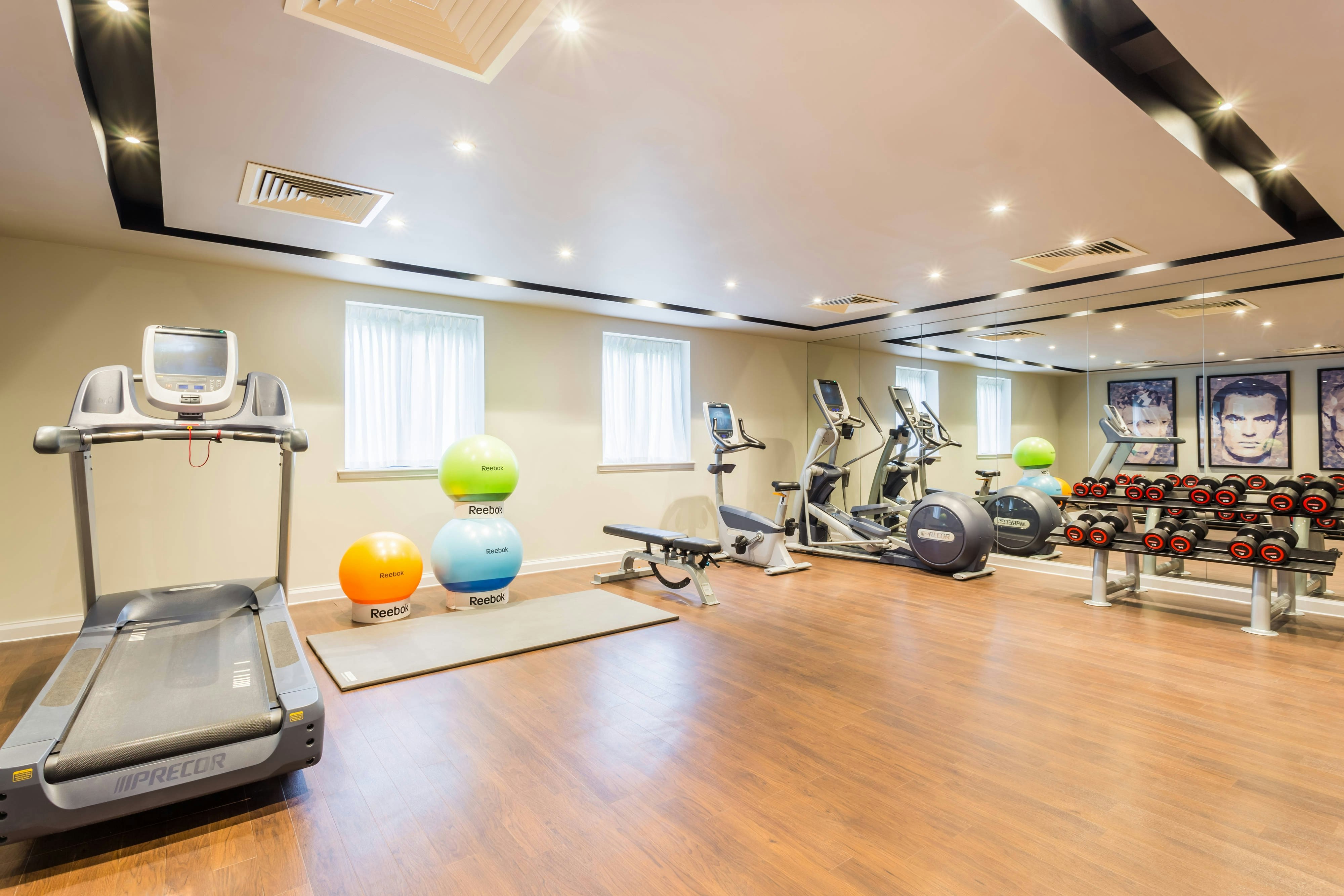 Courtyard By Marriott Glasgow Airport 22/36