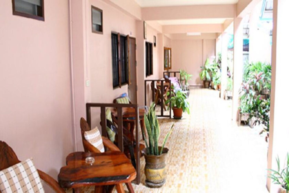 Pongphen Guesthouse 54/72