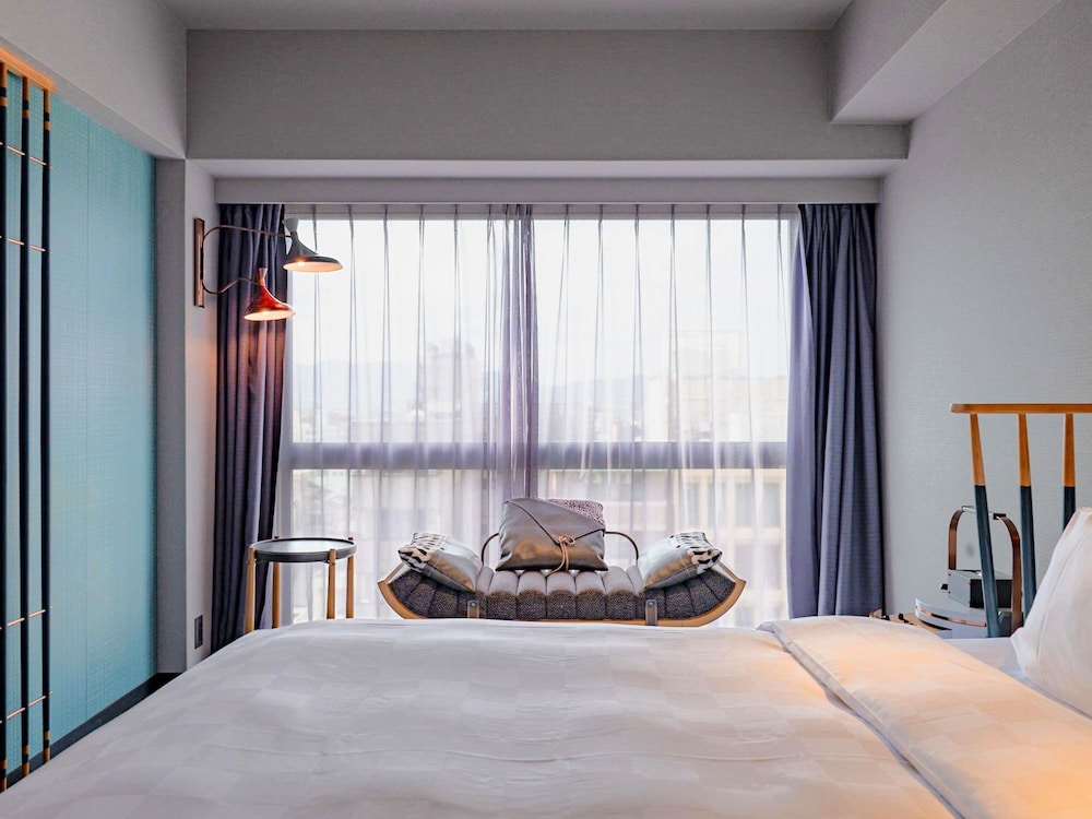 SUPERIOR, TWIN BEDS