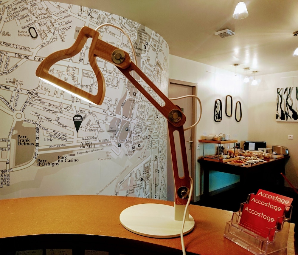Accostage Hotel 25/63
