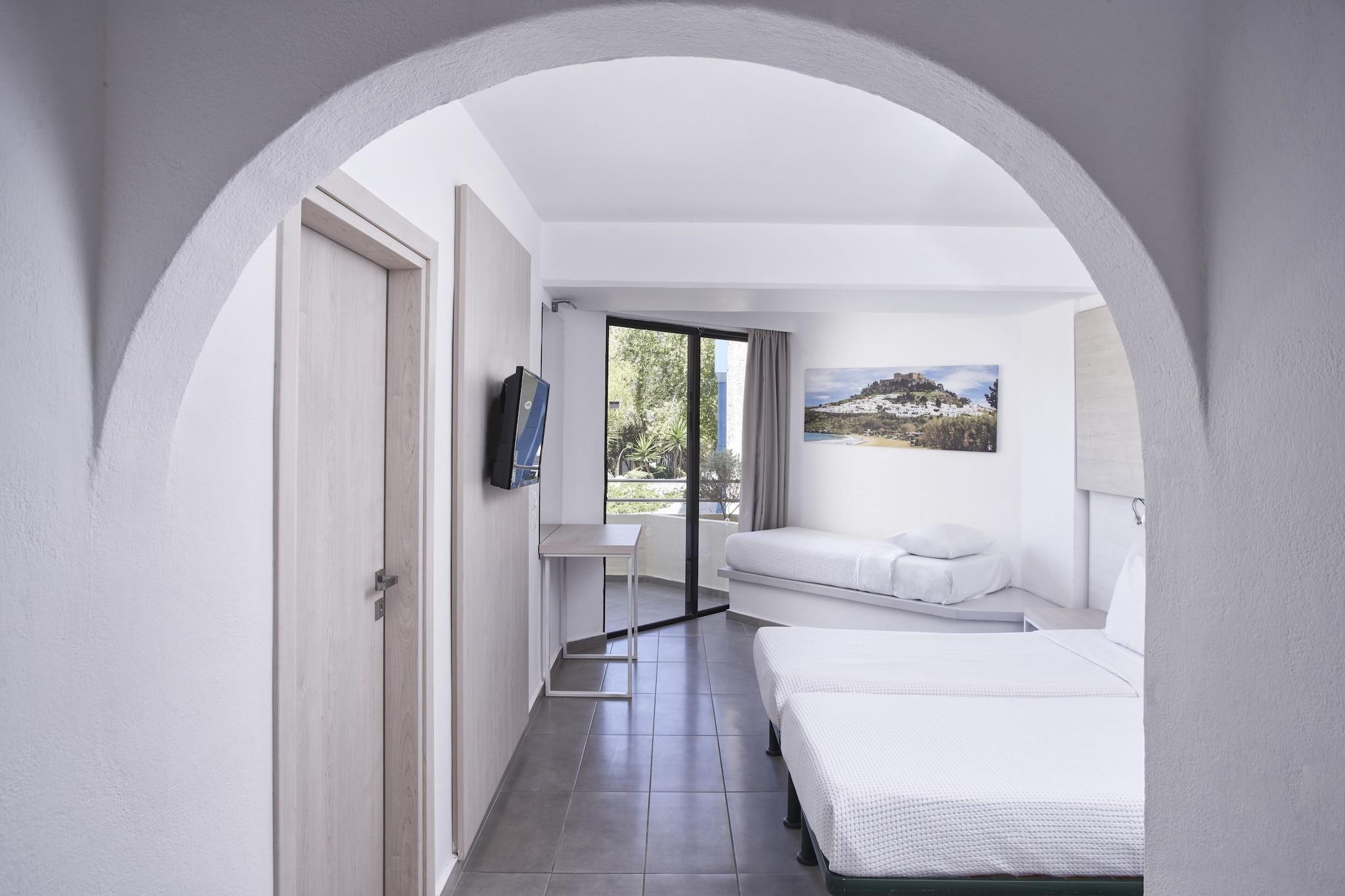 Room, Twin Beds, Land View