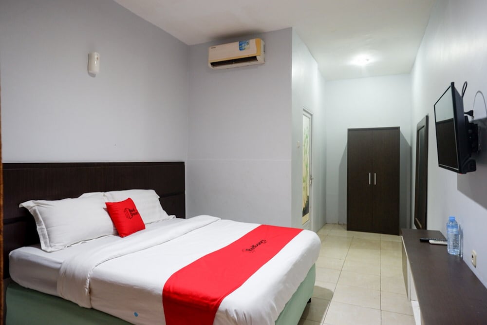 RedDoorz Plus @ Hotel Srikandi Kendari 9/50