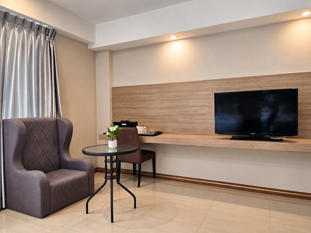 Avana Laemchabang Hotel 44/57