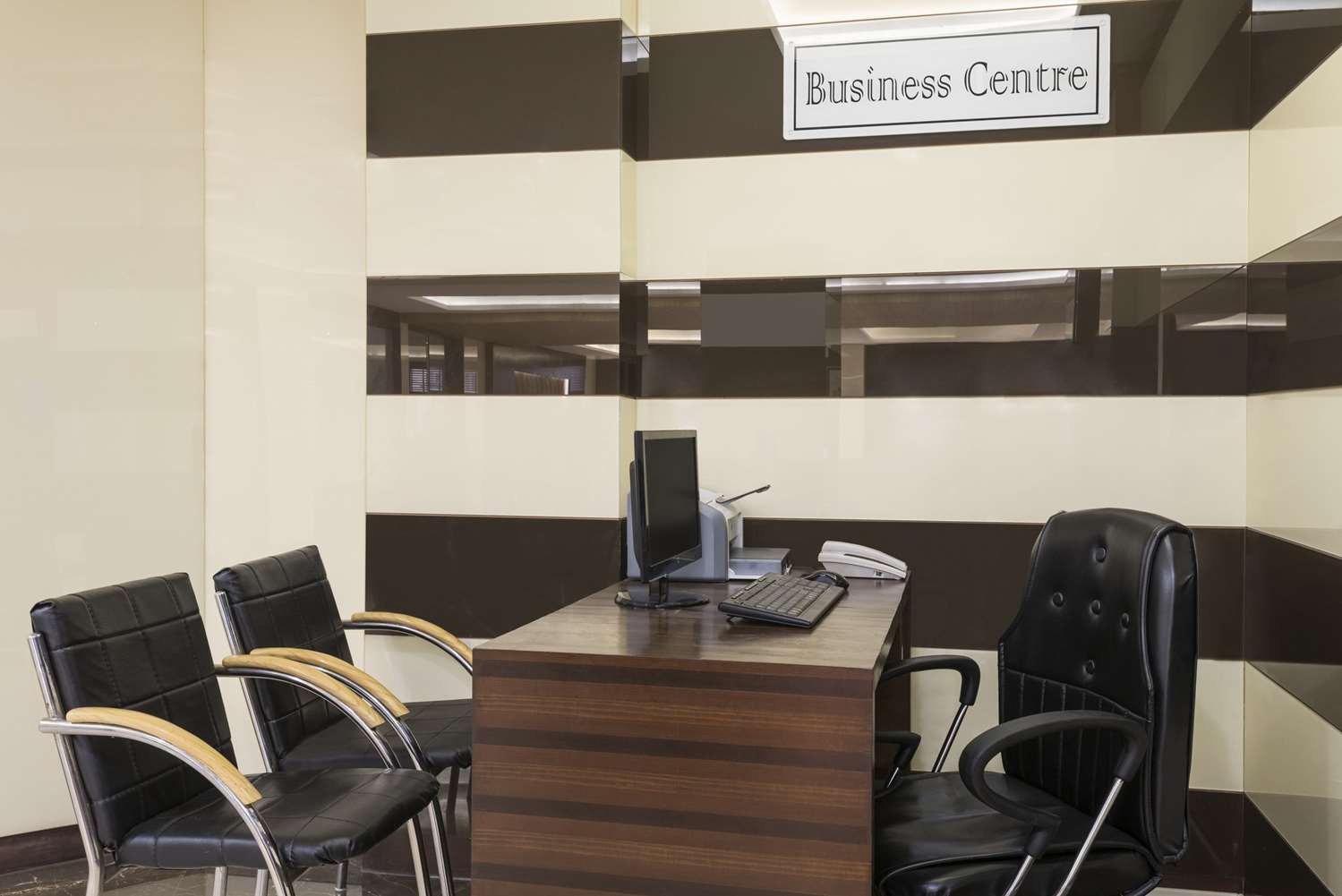 Days Hotel by Wyndham Jalandhar Jyoti Chowk 30/37