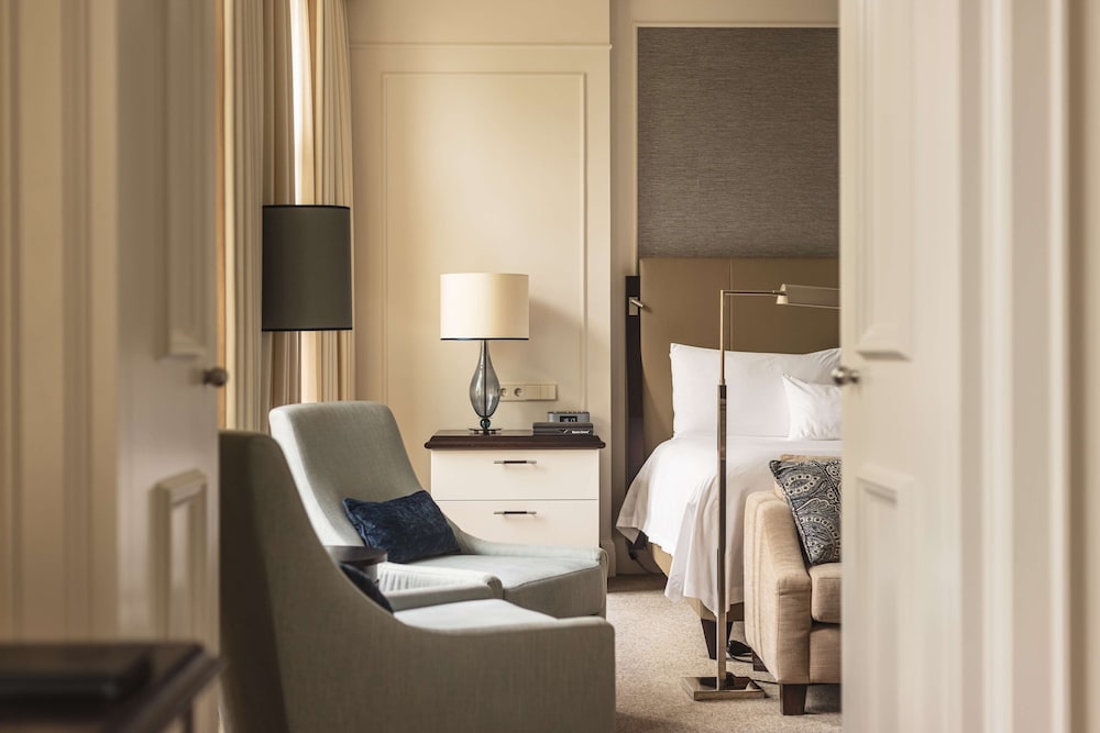 Waldorf Astoria Amsterdam 35/95