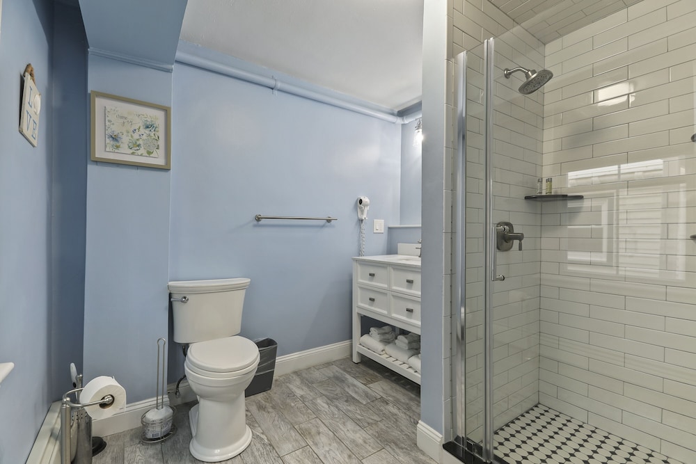 The Inn at Ocean Grove 44/50
