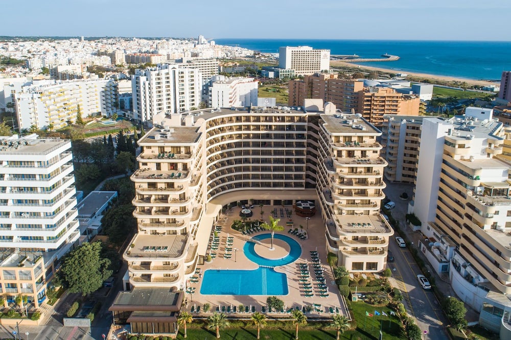 VILA GALE MARINA 4/50