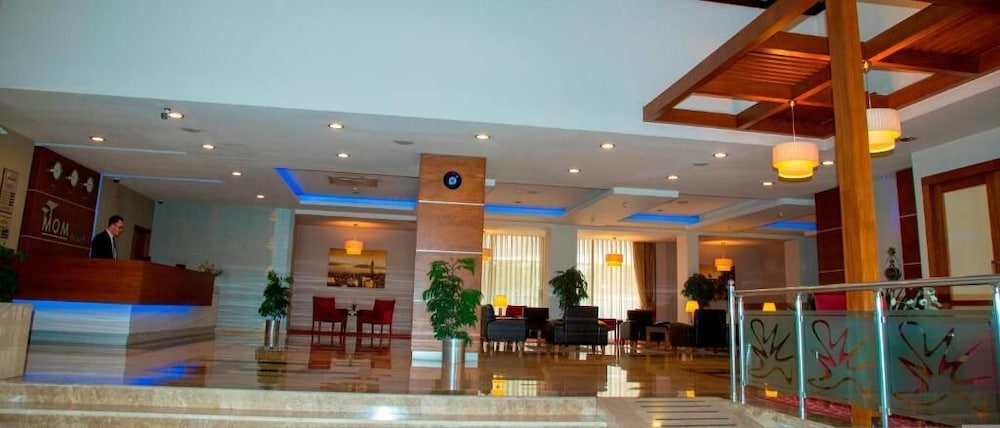 MOM Hotel 3/22