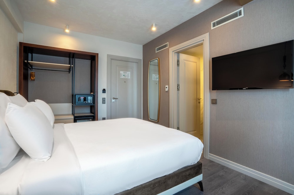 Smart and Simple Hotel Karakoy 13/50