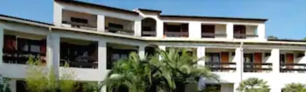 Hôtel De Porticcio 1/65