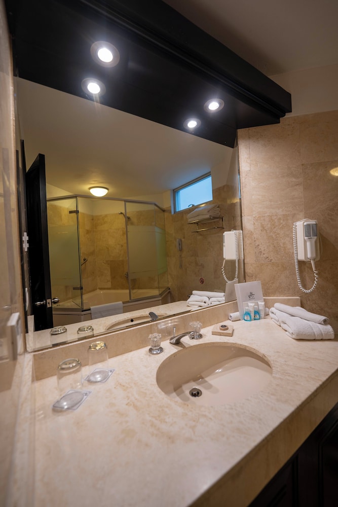 Hotel Jose Antonio Executive 26/46