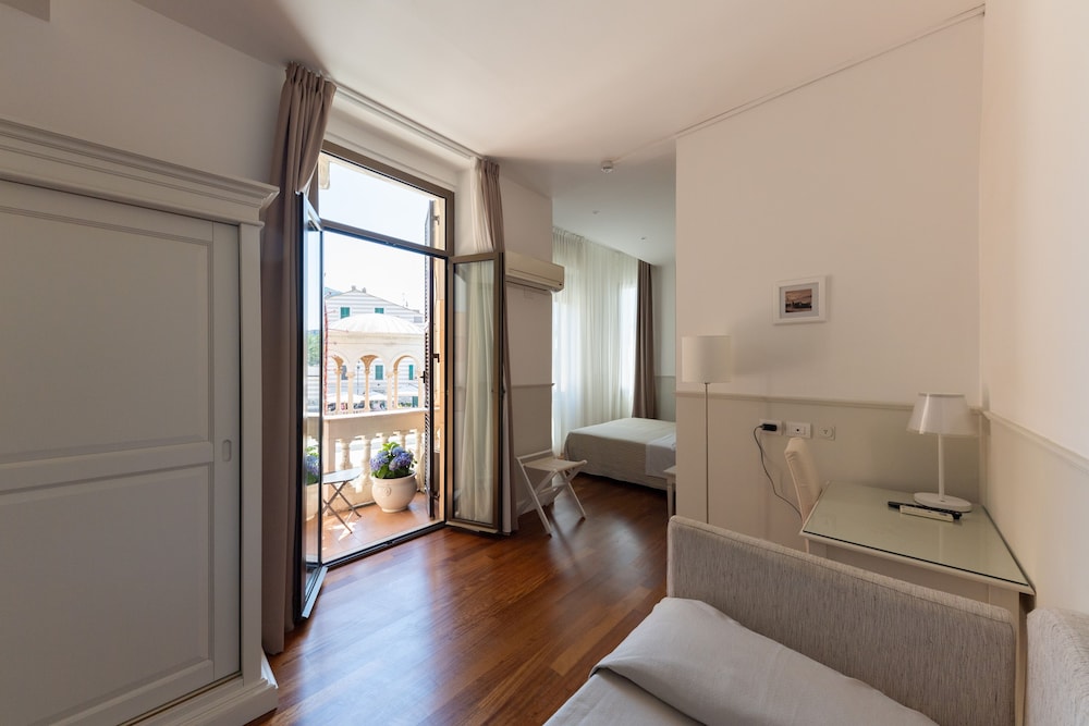 Miramare Hotel 16/42