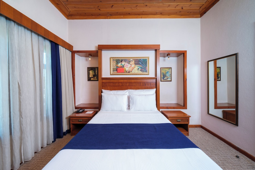Bosnali Hotel 23/75