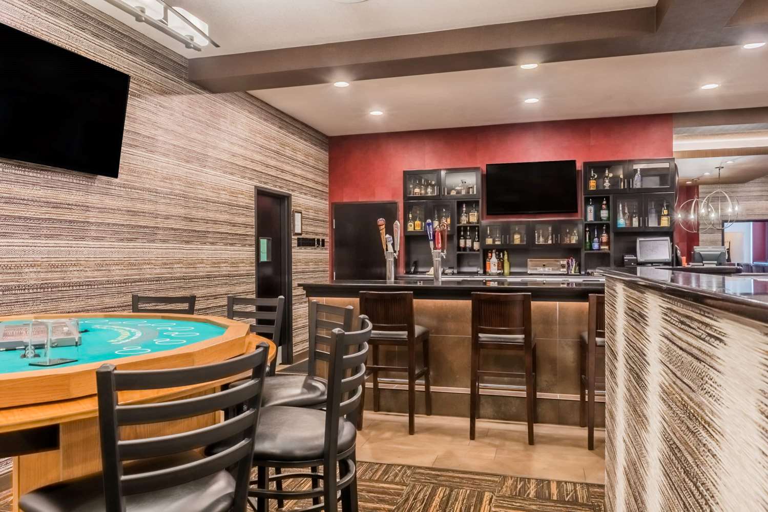 Ramada By Wyndham Grand Forks 21/40