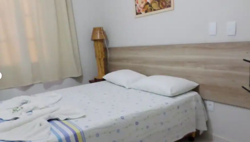 غرفة قياسية بسرير مزدوج