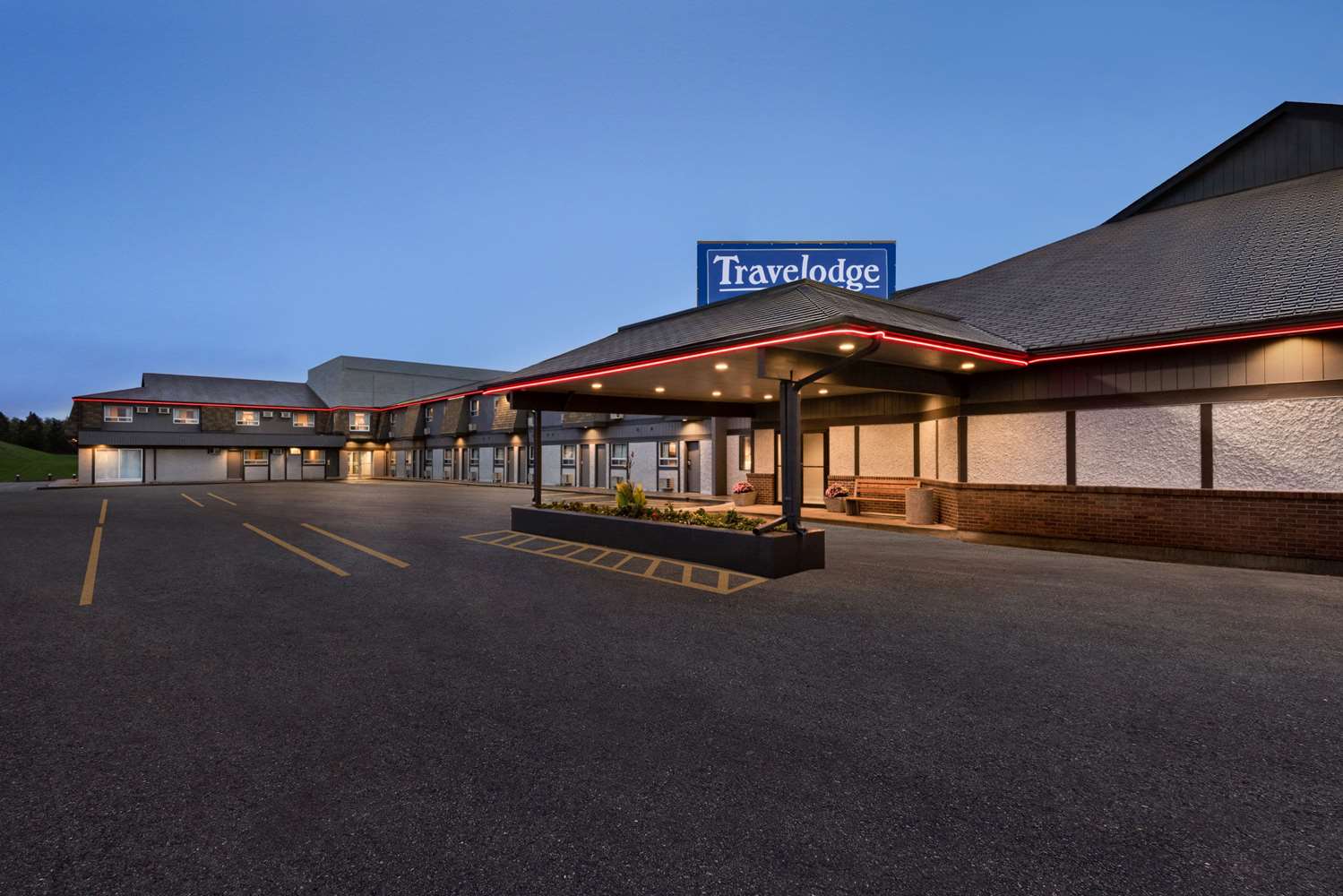 Travelodge By Wyndham Brandon 2/25