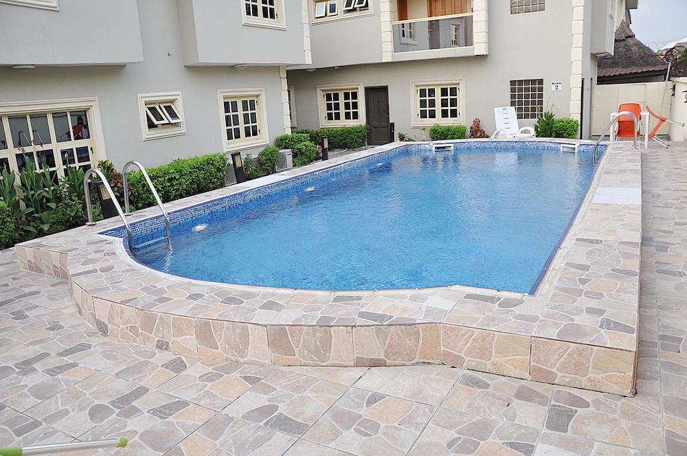 Topaz Luxury Suites & Apartments 34/40