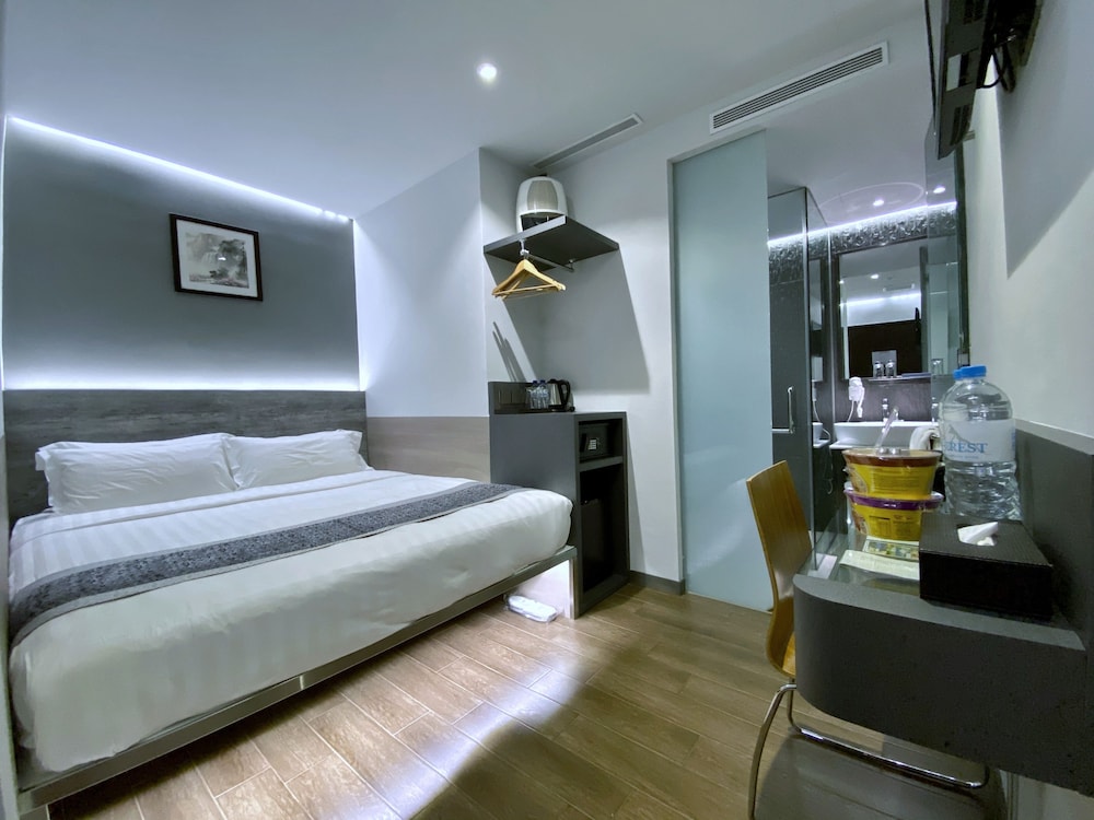 Bliss Hotel Singapore 23/75