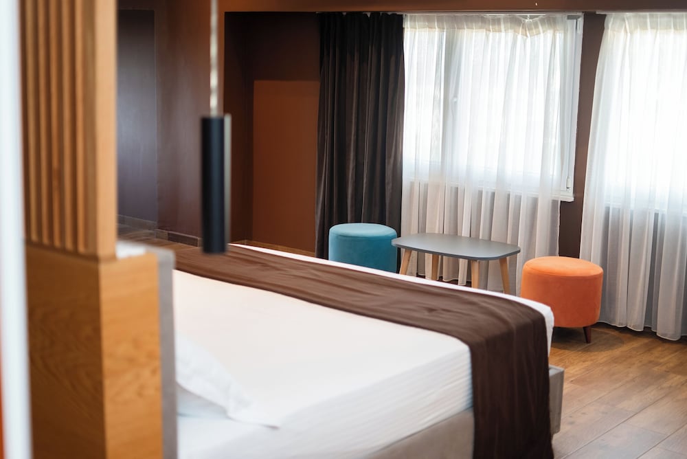 Olivar Hotel Tirana 32/60