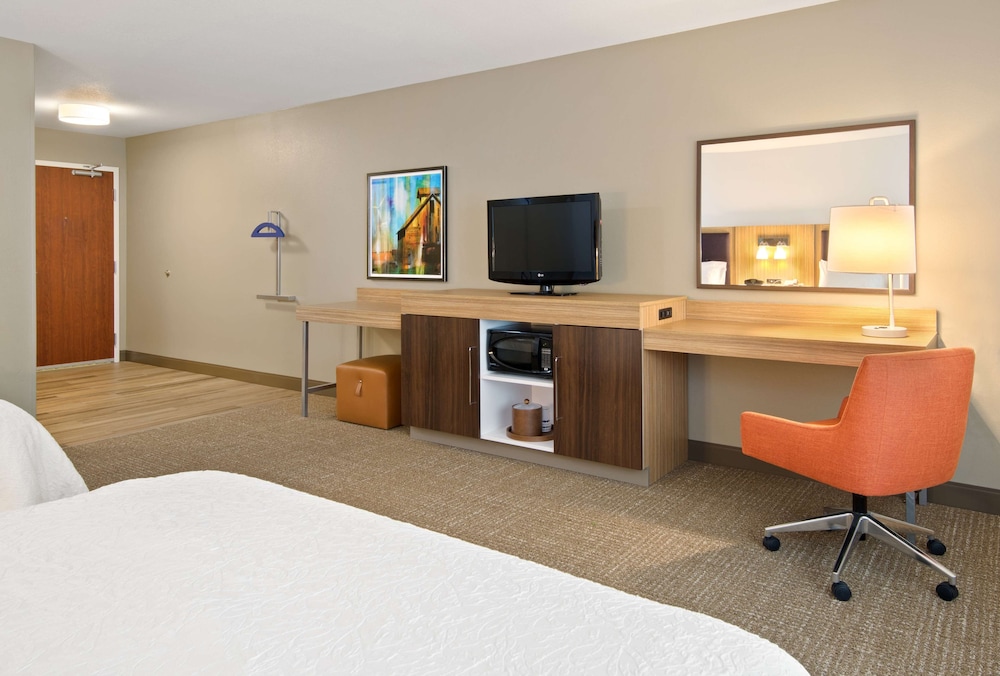 Hampton Inn Suites Walla Walla 42/48