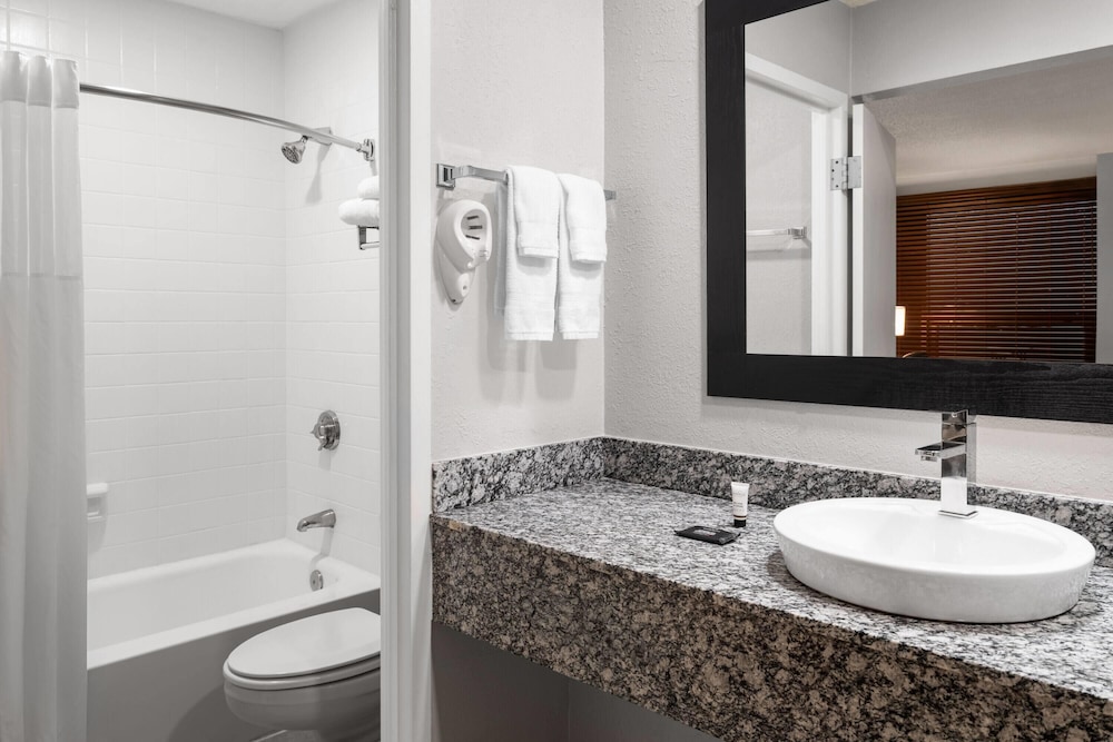 Baymont by Wyndham Great Falls City Center 58/60