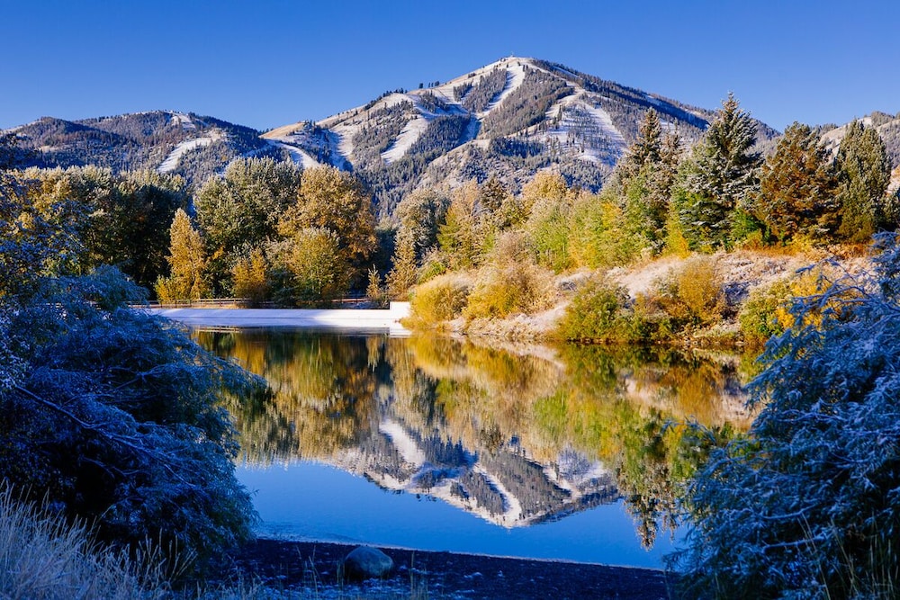 Limelight Ketchum Idaho 70/74