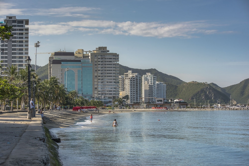 Hotel Porto Bahia 72/77