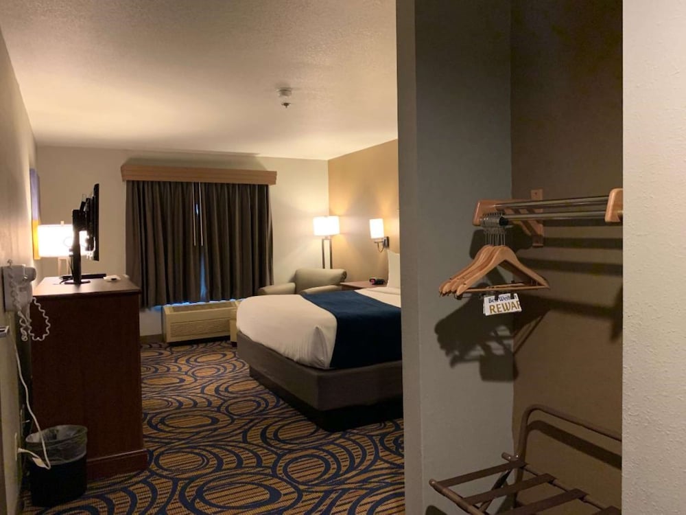 Best Western Woodburn 16/46