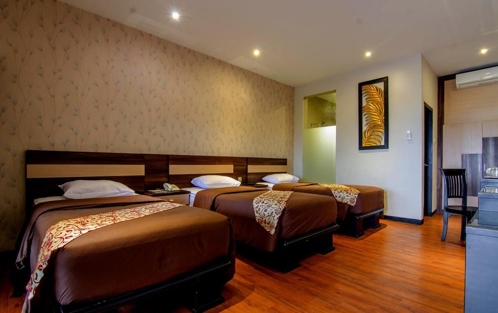 Kusuma Agrowisata Resort Convention Hotel 32/64