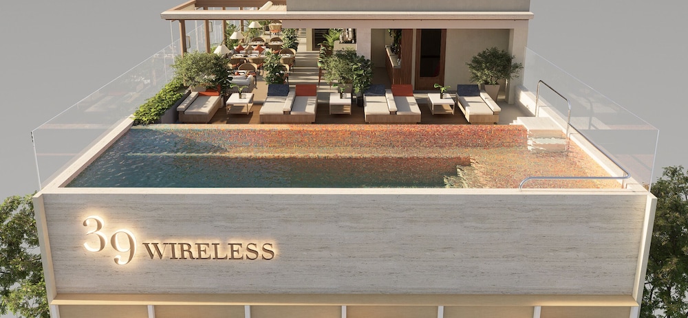 39 Wireless Hotel 2/12