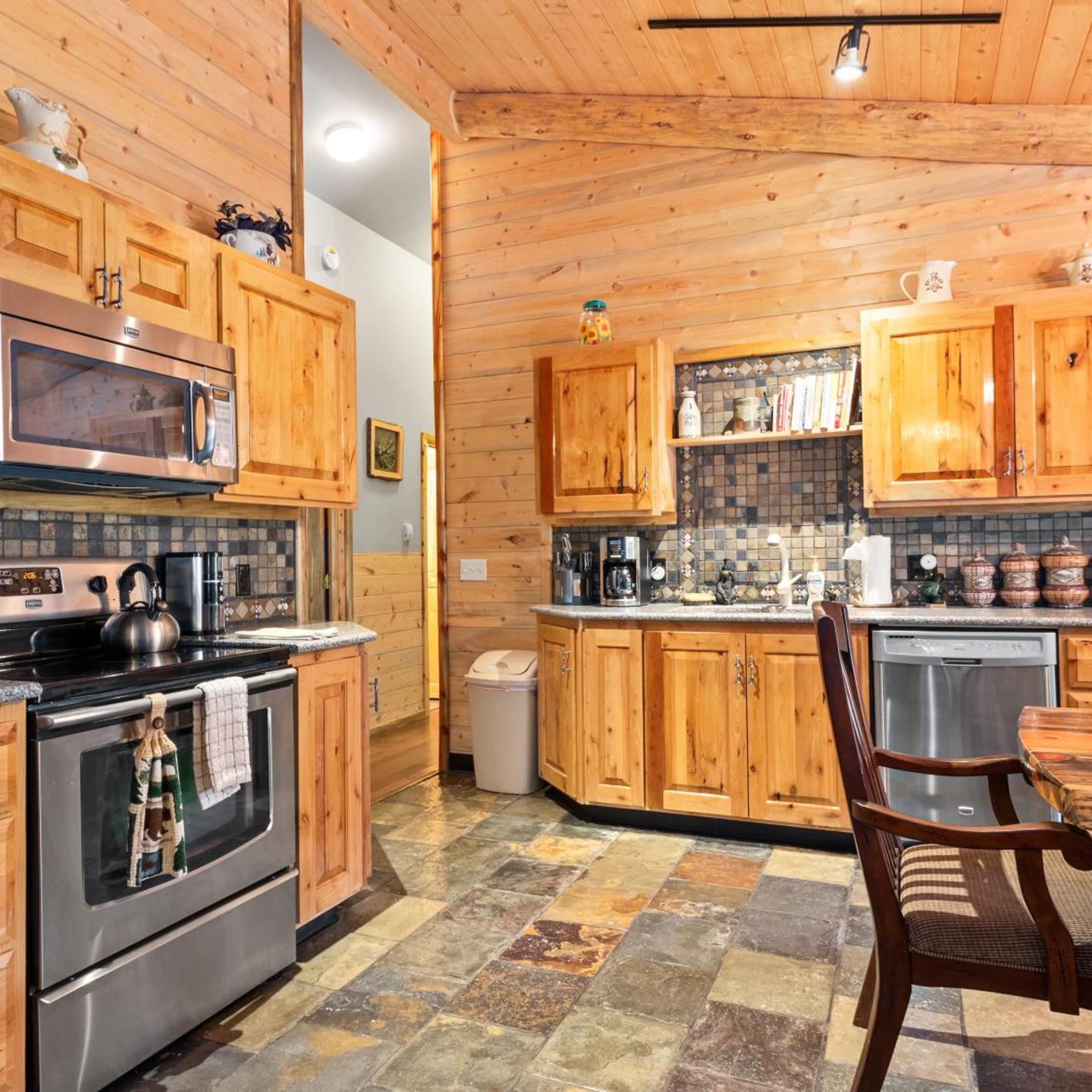 Pine Haven Resort 33/50