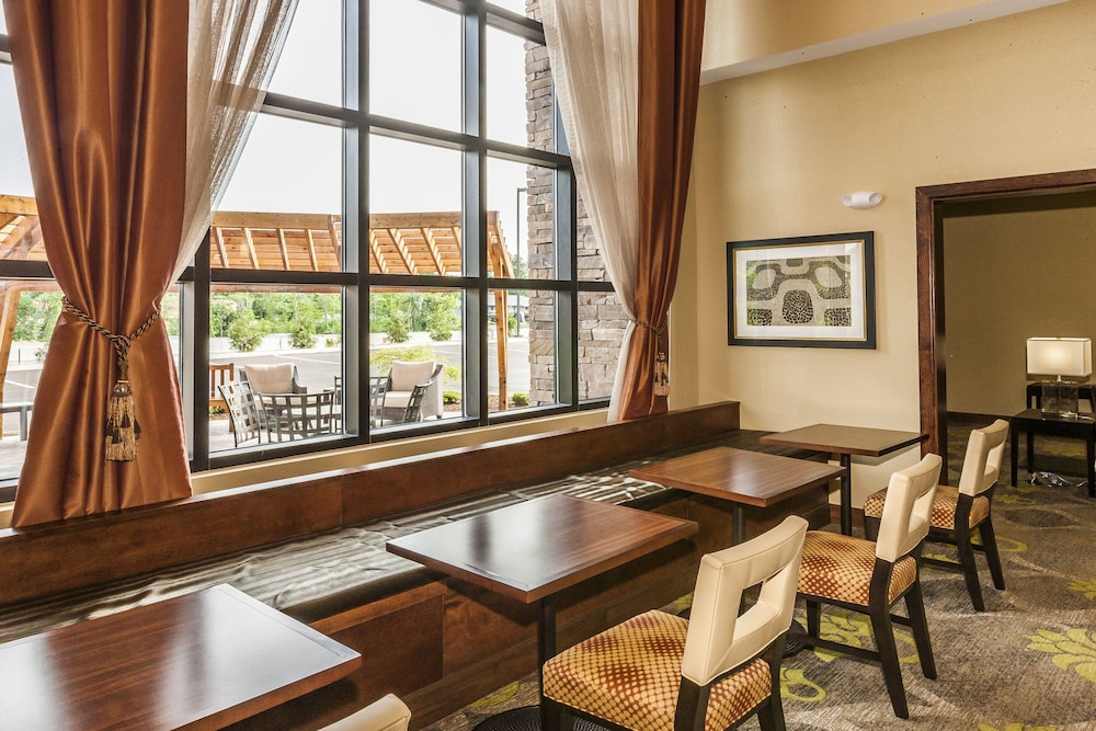 Staybridge Suites Knoxville-West 25/42
