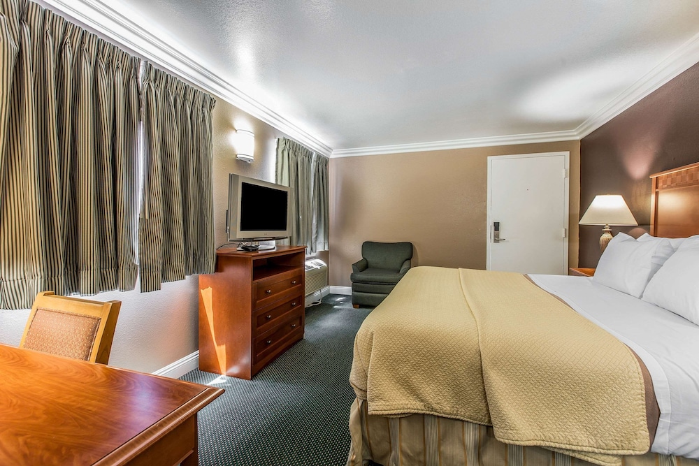 Rodeway Inn Ventura Midtown 23/48