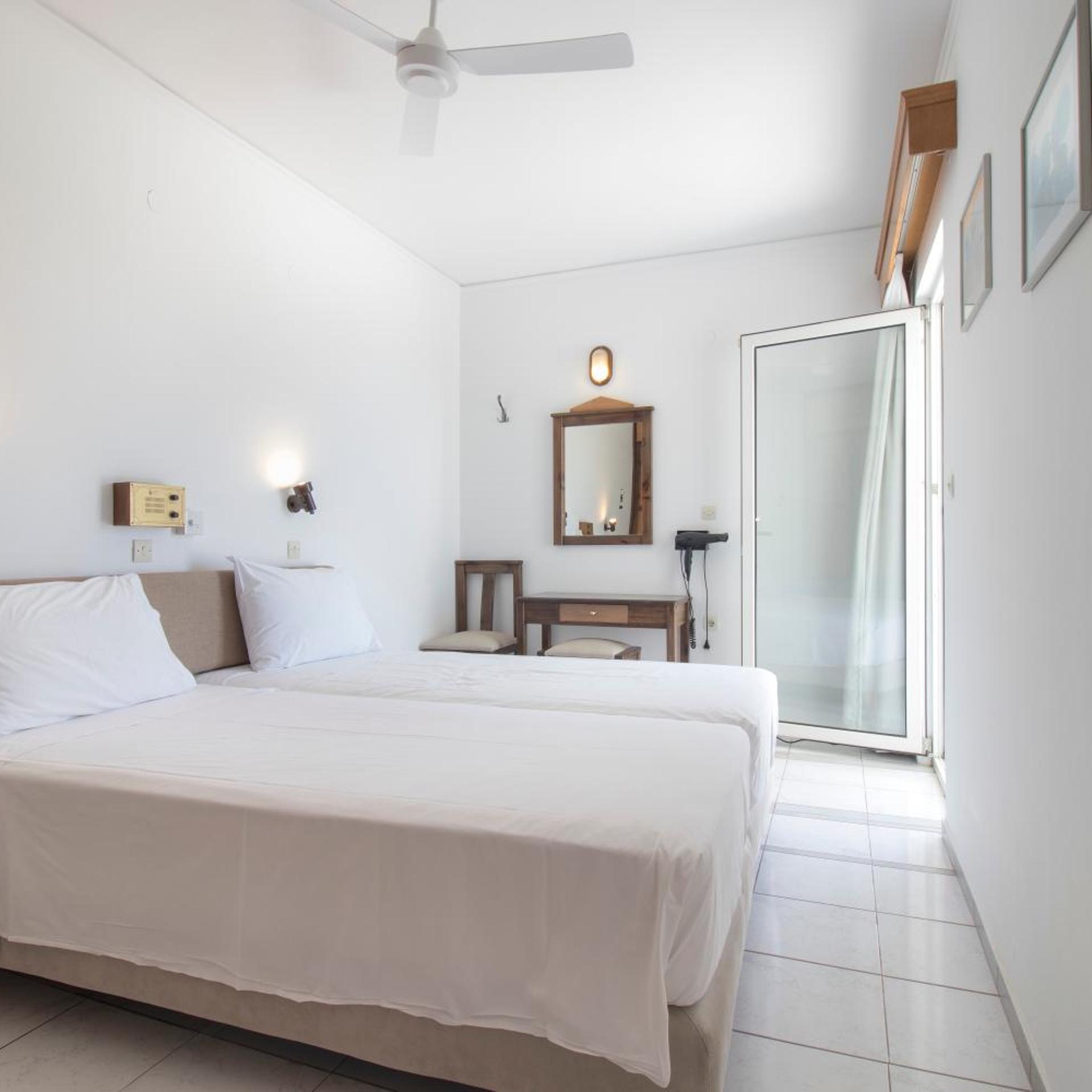 Side Sea View Twin room