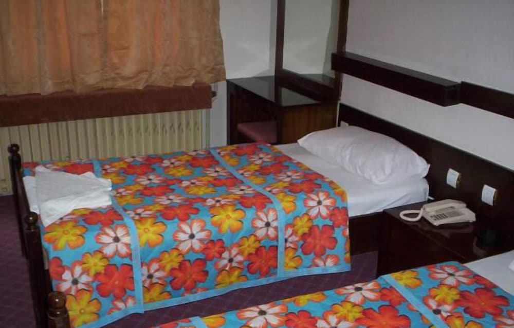 Yakut Hotel 7/50