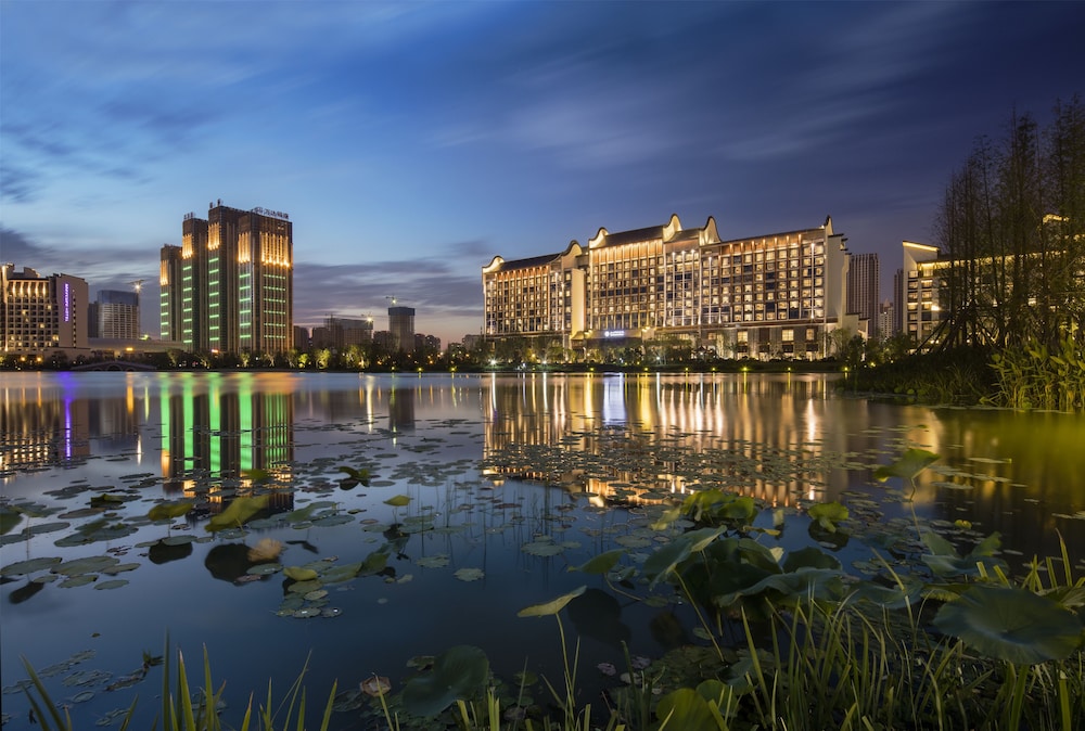 Pullman Hefei Sunac 42/48