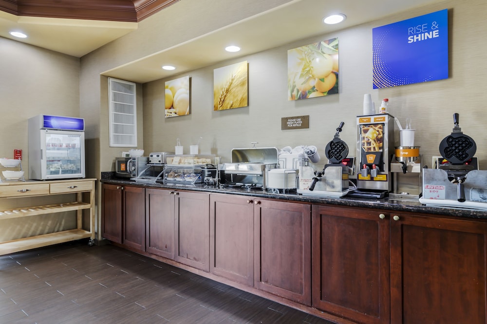 Comfort Suites Pflugerville - Austin North 4/45