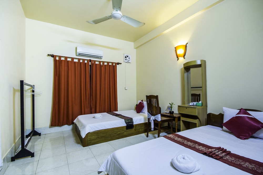 Bou Savy Guesthouse 32/68