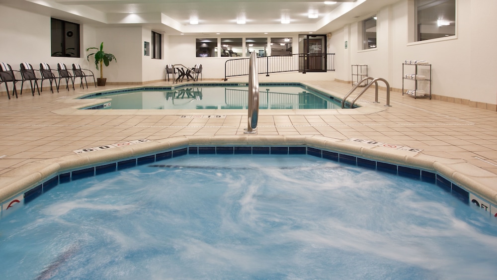 swimming pool spa
