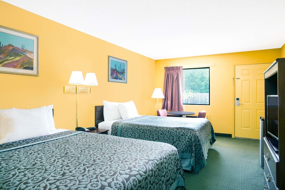 Days Inn By Wyndham Camilla 11/24