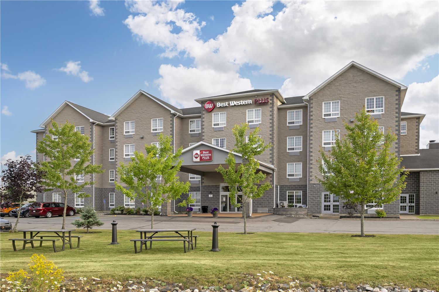 Best Western Saint John Hotel 40/40