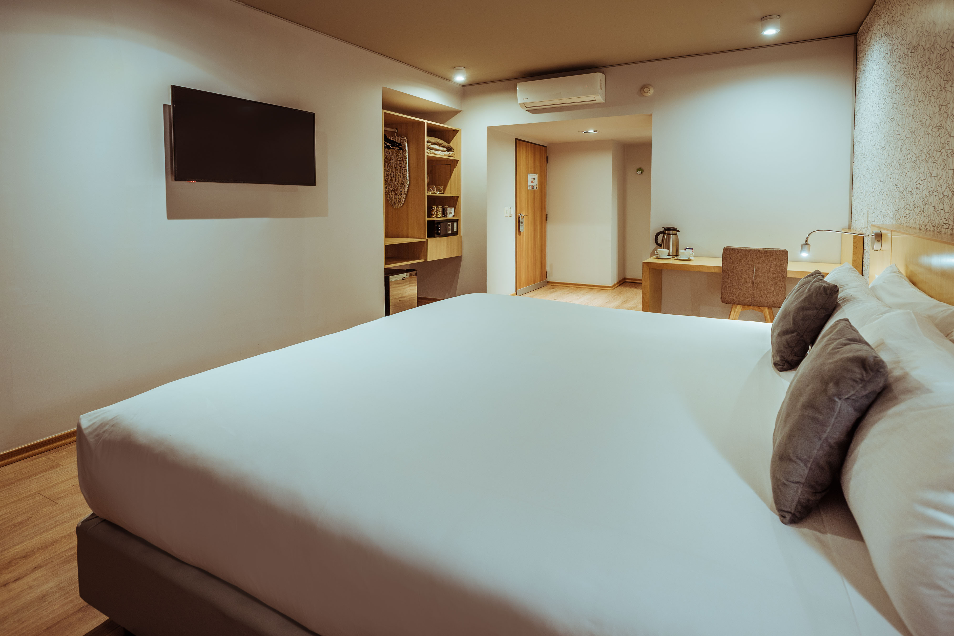Standard, Twin Beds