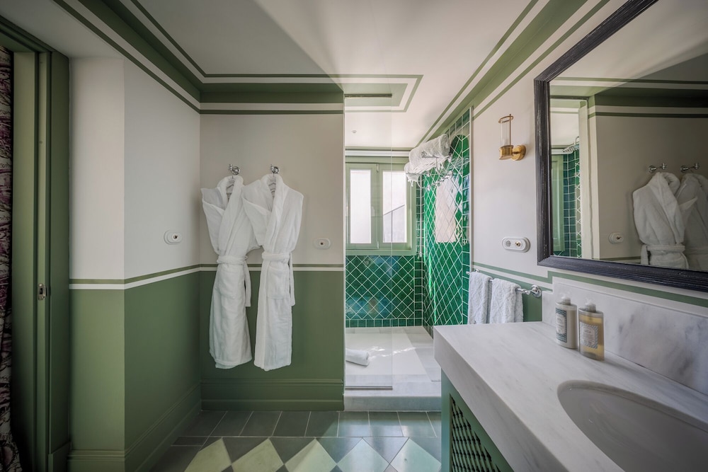 Cristine Bedfor Sevilla Boutique Hotel 61/63