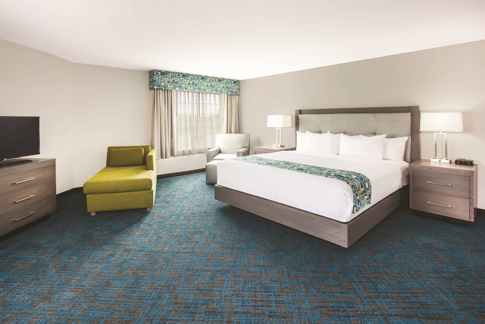 La Quinta Inn & Suites by Wyndham St. Paul-Woodbury 13/46