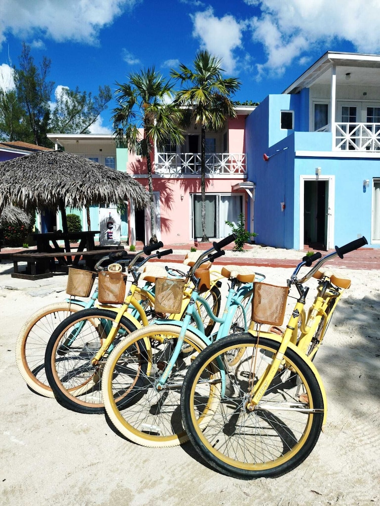 Coral Harbour Beach House And Villas 38/50