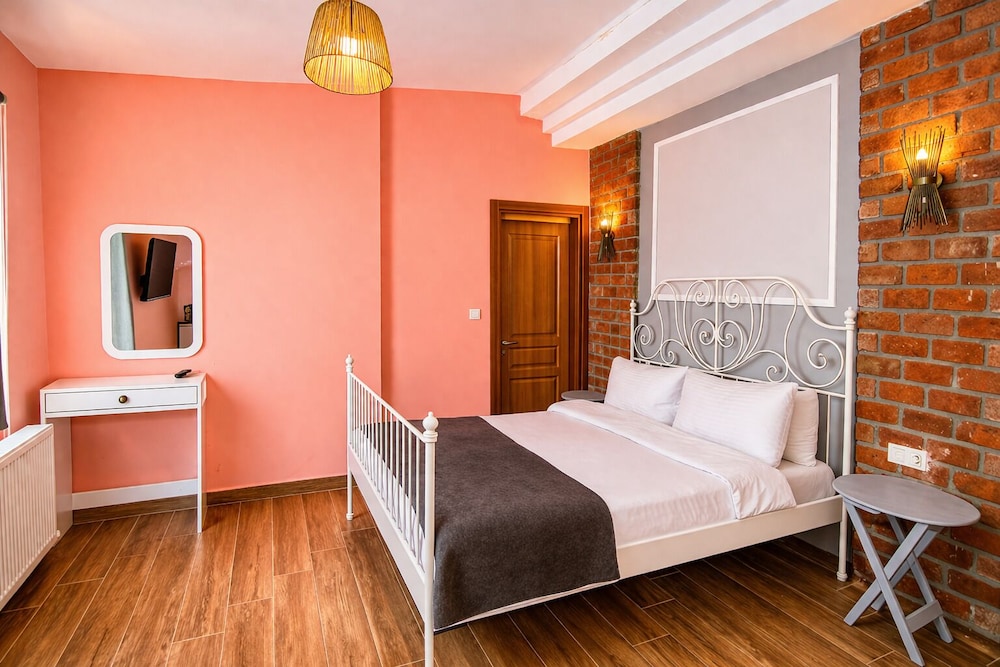 216 North Hotel - Agva 11/50