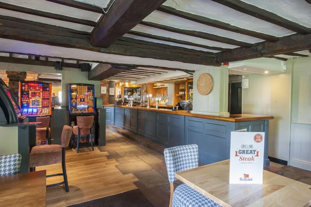 Premier Inn Gloucester (Little Witcombe) 6/50